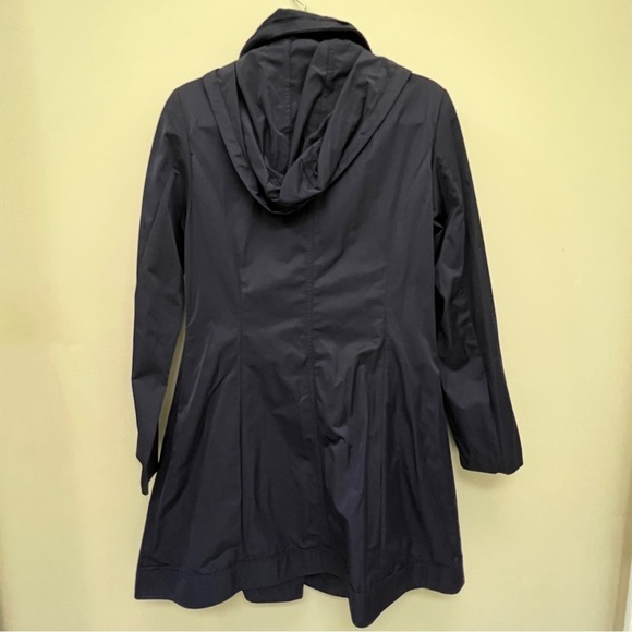 RAINFOREST Ruffle Front Hooded Packable Travel Raincoat Navy Size Small - Picture 3 of 14